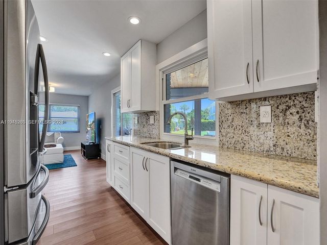 620 W Palmetto Park Rd, Boca Raton, FL 33486