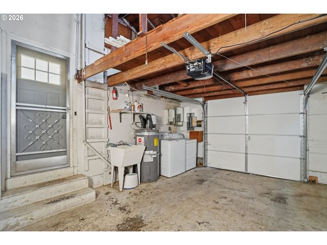 9314 Se HARRISON St, Portland, OR 97216