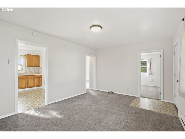 9314 Se HARRISON St, Portland, OR 97216