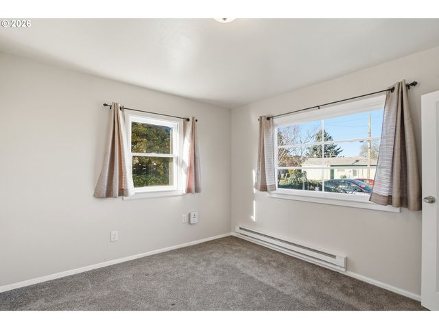 9314 Se HARRISON St, Portland, OR 97216