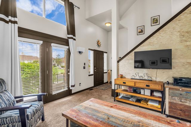816 N SHEPARD CREEK PKWY, Farmington, UT 84025