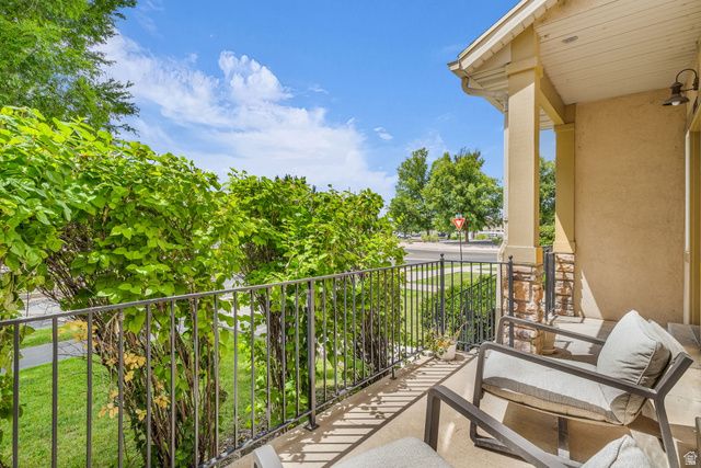 816 N SHEPARD CREEK PKWY, Farmington, UT 84025