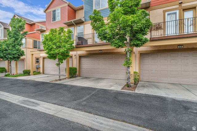 816 N SHEPARD CREEK PKWY, Farmington, UT 84025