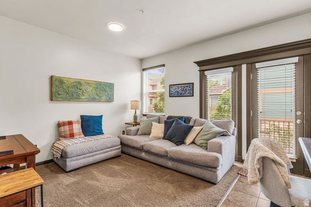 816 N SHEPARD CREEK PKWY, Farmington, UT 84025