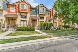 816 N SHEPARD CREEK PKWY, Farmington, UT 84025