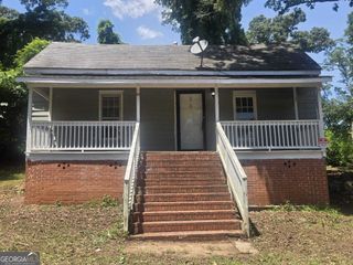 71 Sargent Railroad Avenue, Newnan, GA 30263