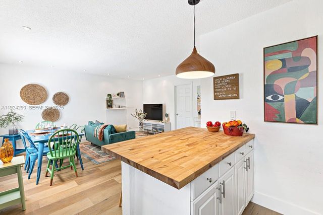 811 Tequesta St 2, Fort Lauderdale, FL 33312