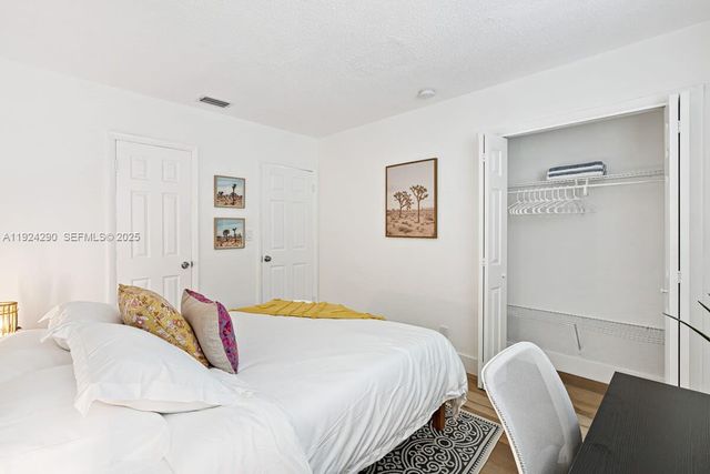 811 Tequesta St 2, Fort Lauderdale, FL 33312