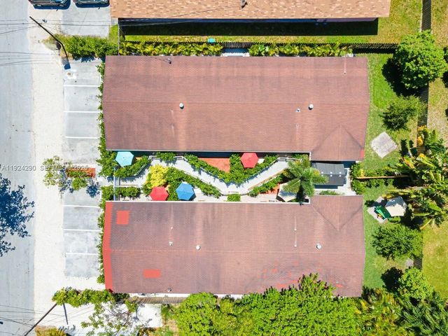 811 Tequesta St 2, Fort Lauderdale, FL 33312