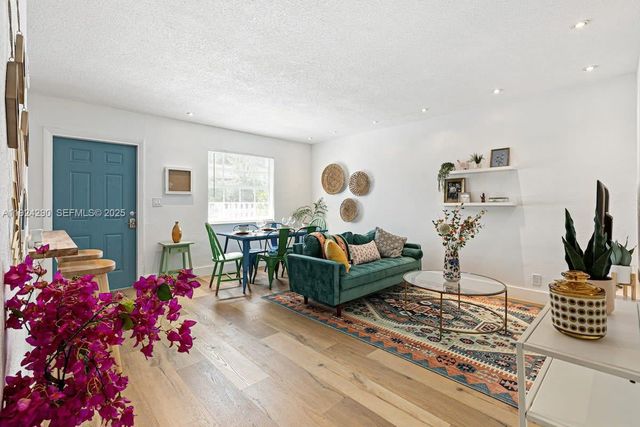 811 Tequesta St 2, Fort Lauderdale, FL 33312