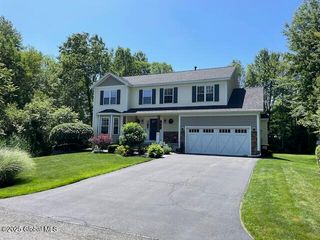 6 Patroon Way, Halfmoon, NY 12065