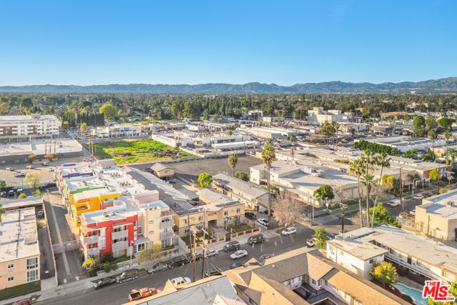 6653 Darby Avenue, Reseda (los Angeles), CA 91335