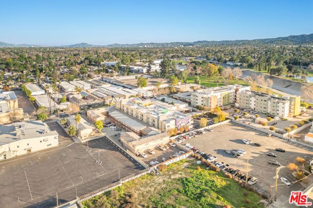 6653 Darby Avenue, Reseda (los Angeles), CA 91335