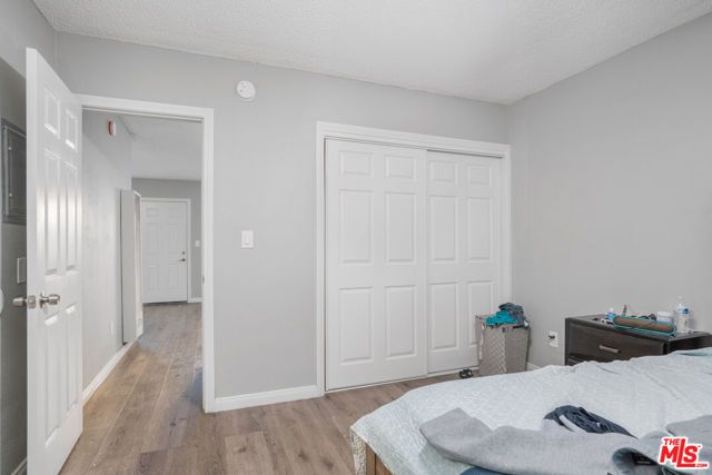 6653 Darby Avenue, Reseda (los Angeles), CA 91335