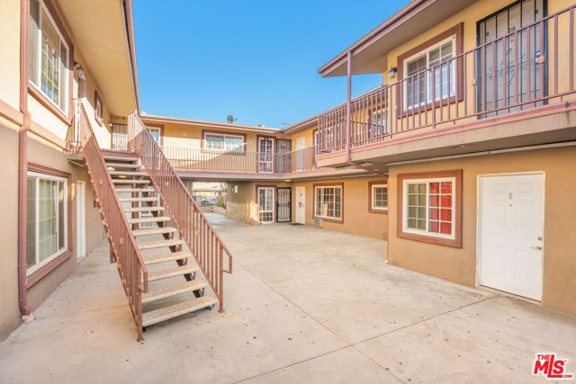 6653 Darby Avenue, Reseda (los Angeles), CA 91335