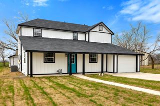305 Bois DArc, Savoy, TX 75479