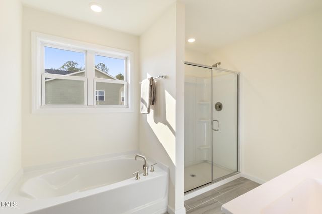 189 Pecan Valley Way, Four Oaks, NC 27524