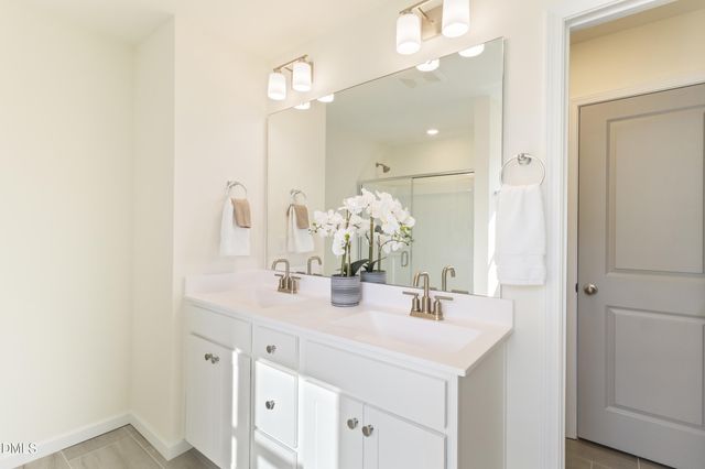 189 Pecan Valley Way, Four Oaks, NC 27524