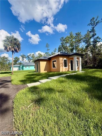 3206 10th AVE NE, Naples, FL 34120