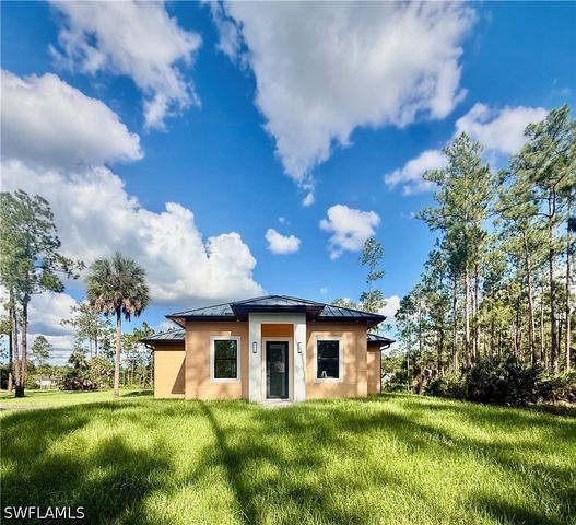 3206 10th AVE NE, Naples, FL 34120