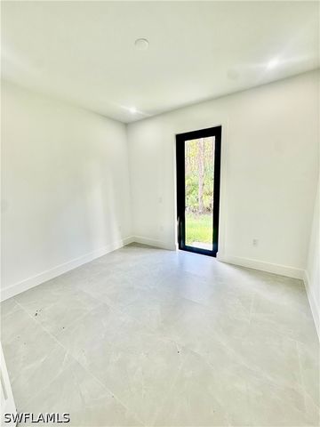 3206 10th AVE NE, Naples, FL 34120