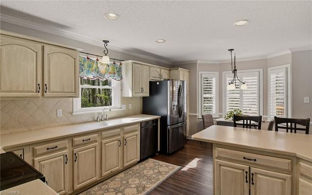 97 Shadylawn Drive, Winston-salem, NC 27104