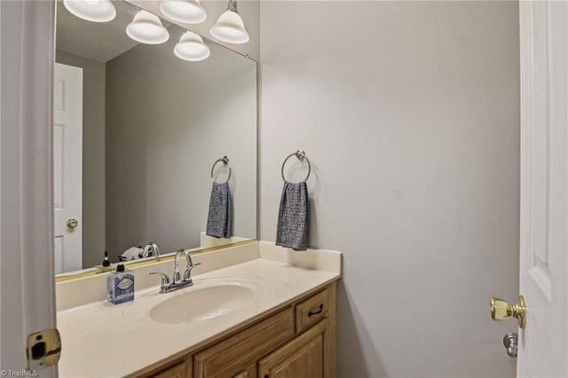 97 Shadylawn Drive, Winston-salem, NC 27104