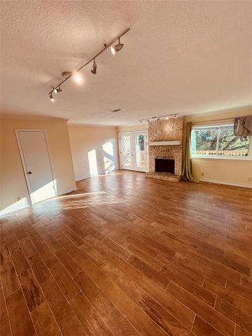 3529 North Hills DR B, Austin, TX 78731