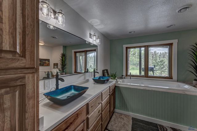 20671 TEDDY CT, Sturgis, SD 57785