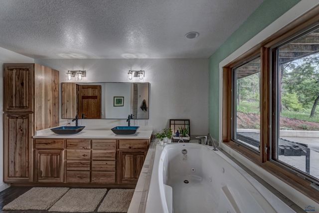 20671 TEDDY CT, Sturgis, SD 57785