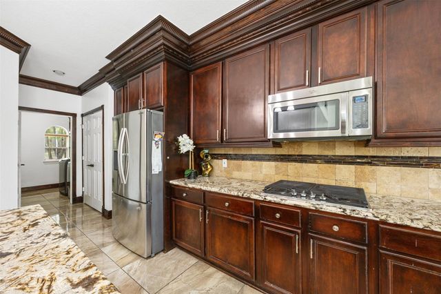 1126 Pinsonfork Drive, Spring, TX 77379