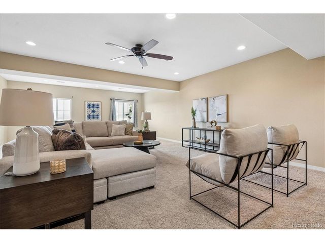 678 Eveningsong Dr, Castle Rock, CO 80104