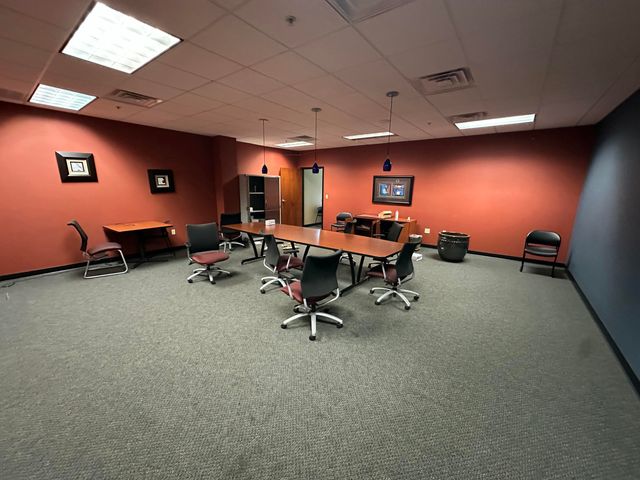 7603 East 32nd Street, Joplin, MO 64804