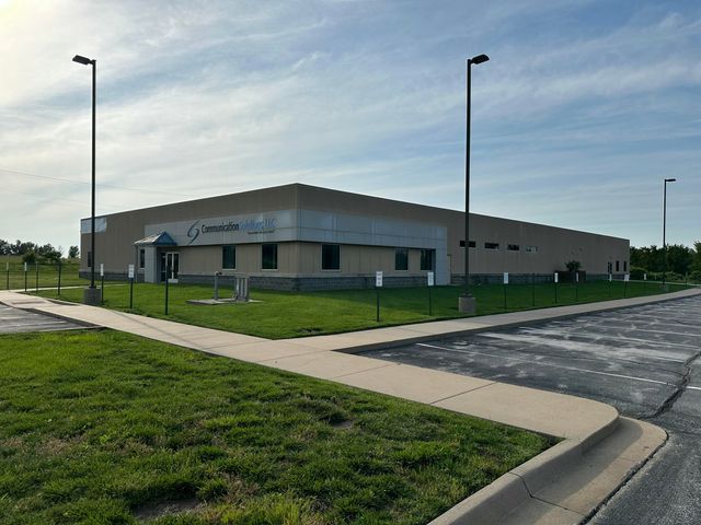 7603 East 32nd Street, Joplin, MO 64804