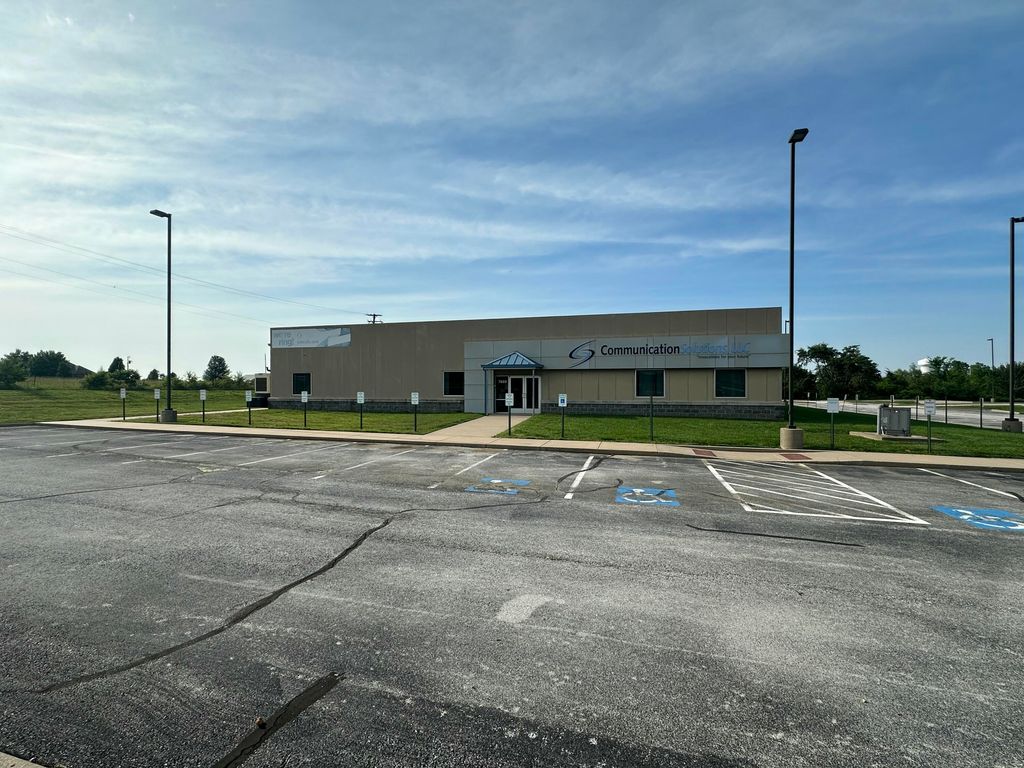 7603 East 32nd Street, Joplin, MO 64804
