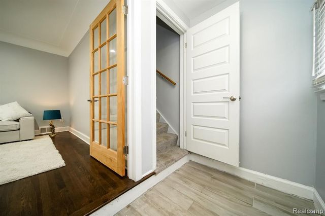 18951 Santa Rosa Drive, Detroit, MI 48221