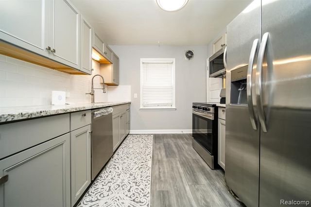 18951 Santa Rosa Drive, Detroit, MI 48221