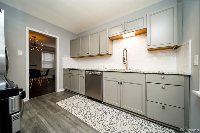 18951 Santa Rosa Drive, Detroit, MI 48221