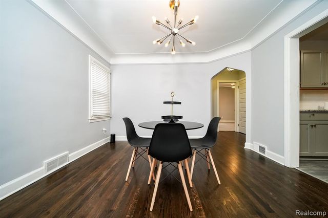 18951 Santa Rosa Drive, Detroit, MI 48221