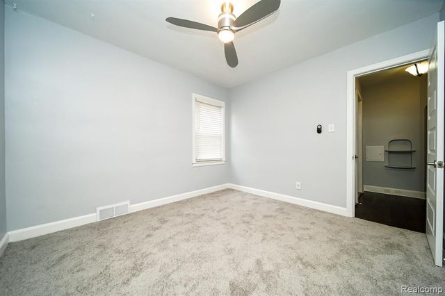 18951 Santa Rosa Drive, Detroit, MI 48221