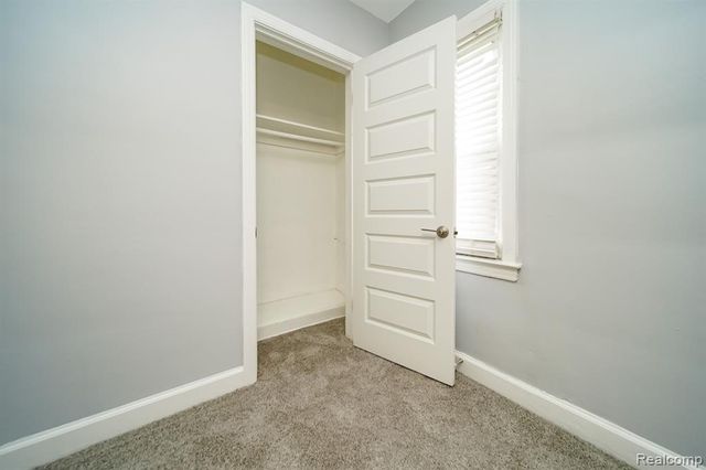 18951 Santa Rosa Drive, Detroit, MI 48221