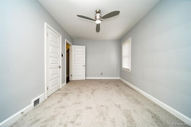 18951 Santa Rosa Drive, Detroit, MI 48221