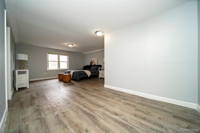 18951 Santa Rosa Drive, Detroit, MI 48221