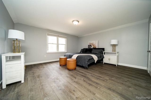 18951 Santa Rosa Drive, Detroit, MI 48221