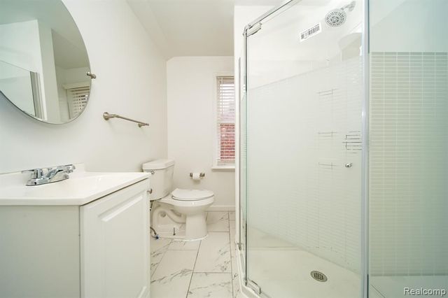 18951 Santa Rosa Drive, Detroit, MI 48221