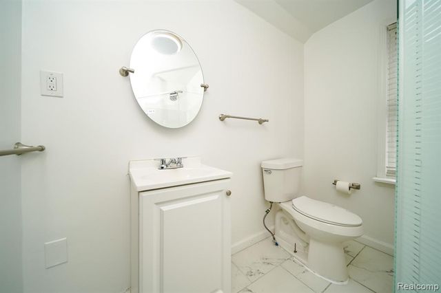 18951 Santa Rosa Drive, Detroit, MI 48221