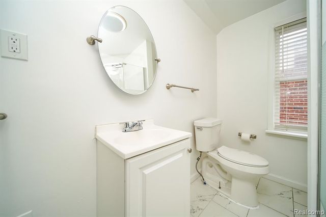 18951 Santa Rosa Drive, Detroit, MI 48221