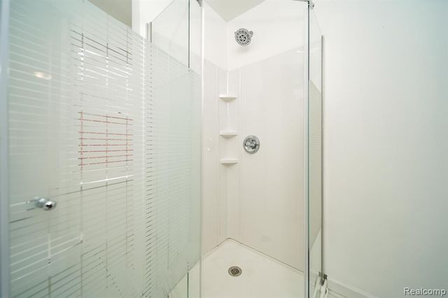 18951 Santa Rosa Drive, Detroit, MI 48221