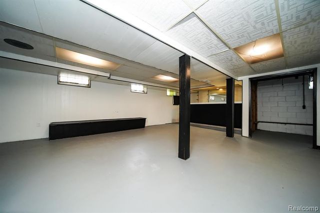 18951 Santa Rosa Drive, Detroit, MI 48221