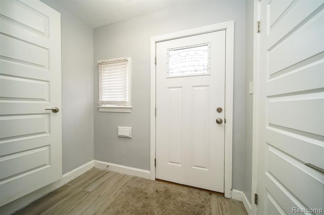 18951 Santa Rosa Drive, Detroit, MI 48221